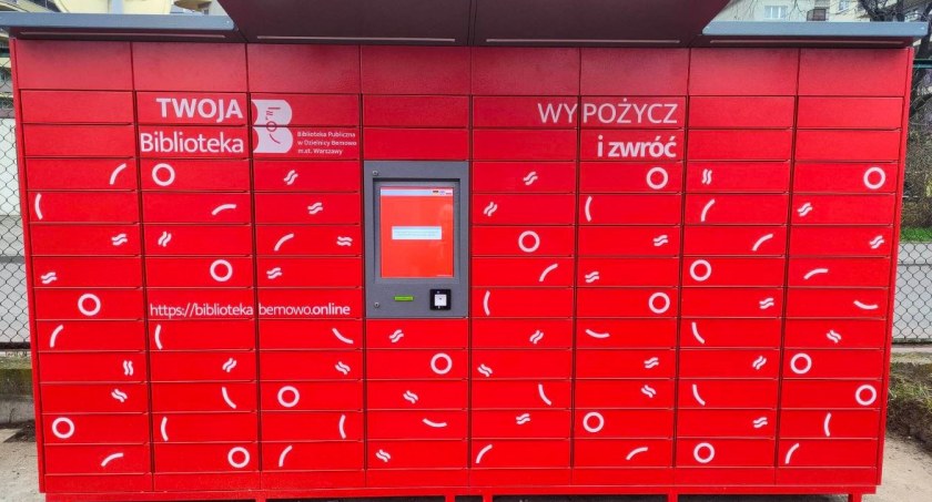 Książkomat stanął przy ul. Obrońców Tobruku 40 //fot. Biblioteka Publiczna w Dzielnicy Bemowo