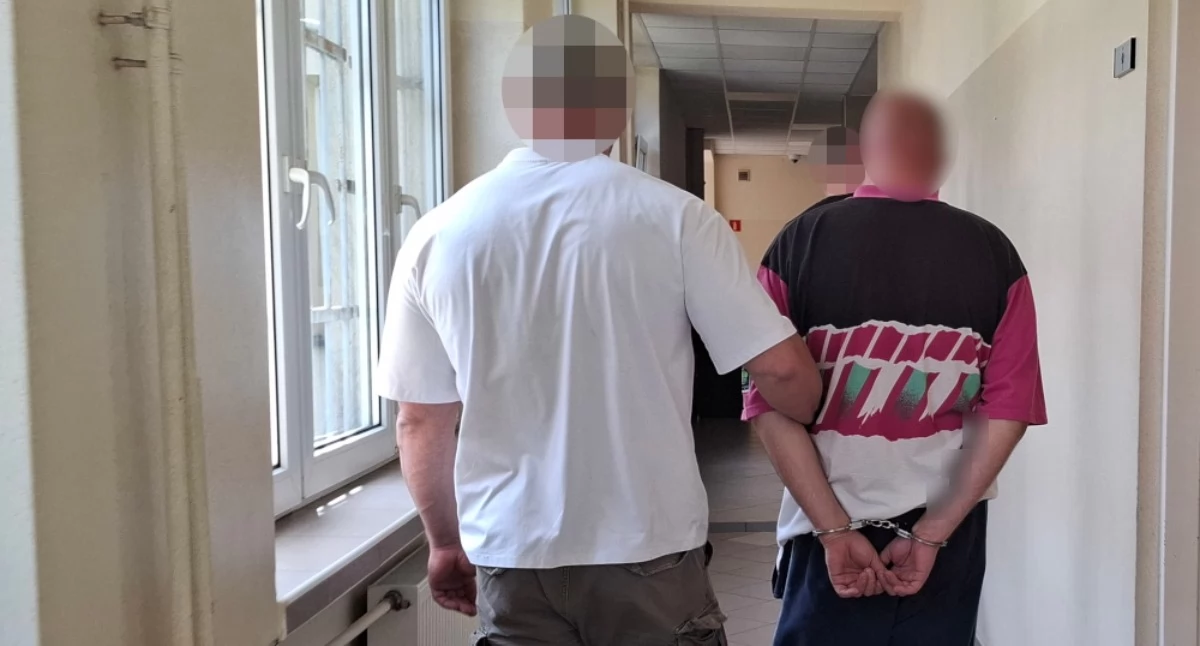 Działania służb, użyciem noża Bemowie Sprawca został zatrzymany - zdjęcie, fotografia
