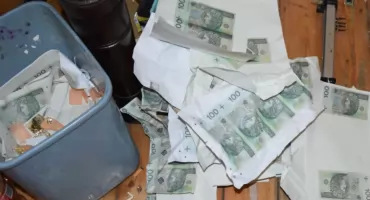 Bemowska szajka podrabiająca pieniądze zatrzymana (ZDJĘCIA i FILM)
