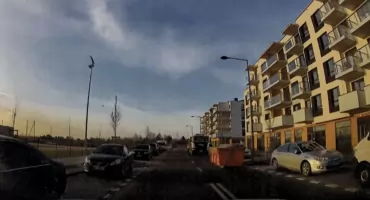 Nowe działania w sprawie bezpieczeństwa przy szkole na Chrzanowie. Miasto odpowiada na zgłoszenia mieszkańców